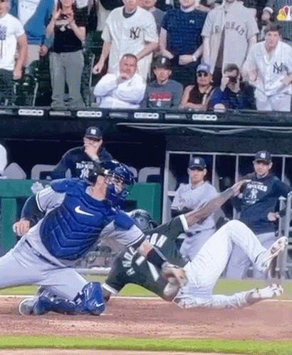 Ta7 White GIF - TA7 White Sox - Discover & Share GIFs