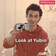 Look At Yubin Yubin Triples GIF - Look At Yubin Yubin Yubin Triples GIFs