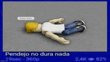 a cartoon of a man laying on the ground with the words pendejo no dura nada below him