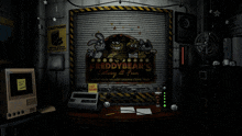 a sign that says freddy bear 's eatery and fun