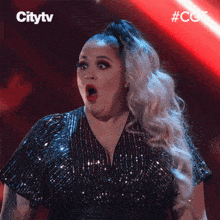 Shocked-woman Woman-on-stage GIF - Shocked-woman Shocked Woman-on-stage GIFs