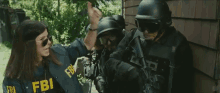 Contando Números Nos Dedos Polícia Fbi Policia GIF - The Heat Comedy Trailer GIFs