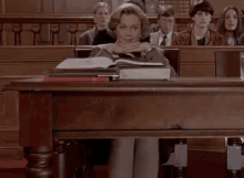 Courtroom Distraction GIF - Serial Mom Kathleen Turner Beverly Sutphin GIFs
