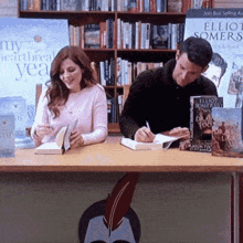 Bookstore Signing GIF - Bookstore Book Signing GIFs