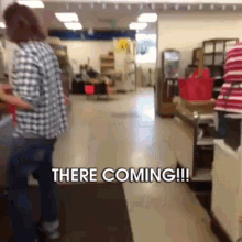 There Coming! GIF - GIFs