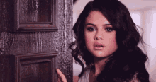 Selena Gomez Door GIF - Selena Gomez Door Shocked GIFs