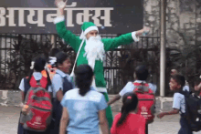 Dancing Santa Dancing GIF - Dancing Santa Dancing Dancing With Kids GIFs
