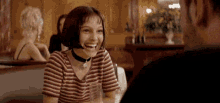 Leon The Professional Natalie Portman GIF - Leon The Professional Natalie Portman Restaurant GIFs
