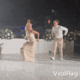 Dancing Viralhog GIF - Dancing Viralhog Let'S Dance GIFs