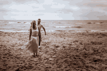 Beach Crazyinlove GIF - Beach Crazyinlove Couples GIFs