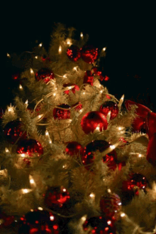 Christmas Decorations GIF - Christmas Decorations Tree GIFs
