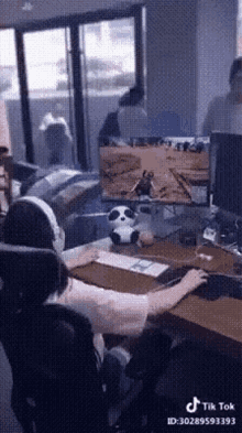 Behind A Computer Computer Game GIF - Behind A Computer Computer Game Alt Tab GIFs
