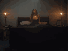 Come Here Come To Bed GIF - Come Here Come To Bed Join Me GIFs