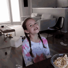 Laughing Claire Crosby GIF - Laughing Claire Crosby Claire And The Crosbys GIFs