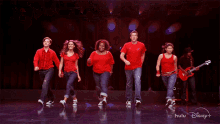 Performing Of Stage Tina Cohen GIF - Performing Of Stage Tina Cohen Finn Hudson GIFs