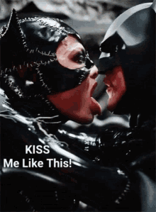 Kiss Batman GIF - Kiss Batman Catwoman GIFs