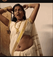 Aunty Navel Saree Navel GIF - Aunty Navel Saree Navel Tiktok Bhabi GIFs