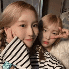 Loona As Cat Gowon GIF - Loona As Cat Gowon Chaewon GIFs