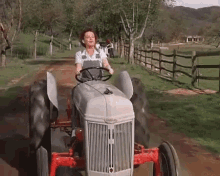 Boer GIF - Boer Vrouw Tractor GIFs