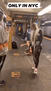 Only In Nyc GIF - Only In Nyc GIFs