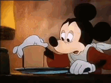 Mickey Bread GIF - Mickey Bread Donald GIFs