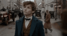 Taking A Stroll GIF - Fantastic Beasts And Where To Find Them Eddie Redmayne Newt GIFs