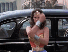Mulher Maravilha Wonder Woman GIF - Mulher Maravilha Wonder Woman Deflect GIFs