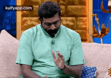 Clapping.Gif GIF - Clapping Vijaysethupathi Head Down GIFs
