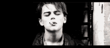 Leo👌 GIF - Leonardo Di Caprio Smoking Young GIFs