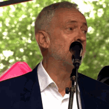 Jeremy Corbyn Frantic GIF - Jeremy Corbyn Frantic Speech GIFs