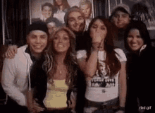 Group Picture Flying Kiss GIF - Group Picture Flying Kiss Friends GIFs