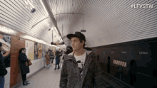 subway walking looking youtube lefloid vs the world
