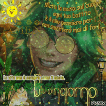a picture of a woman with green hair and glasses with the words metti la mano sul cuore written above her