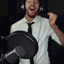 Razzbowski Razzbowski Gamer GIF - Razzbowski Razzbowski Gamer Excited GIFs