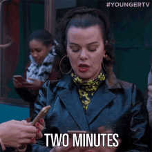 Two Minutes Yes GIF - Two Minutes Yes Debi Mazar GIFs