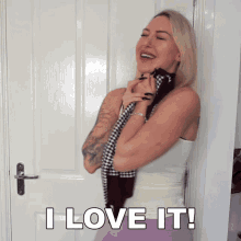 I Love It Tracy Kiss GIF - I Love It Tracy Kiss Im In Love With It GIFs