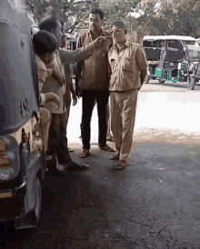 India Testicle Tickles GIF - India Testicle Tickles GIFs