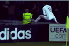 Gareth Bale GIF - Gareth Bale Thrust Jump GIFs