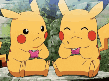 Hábil Ambigüedad identificación Pikachu Eating GIFs | Tenor