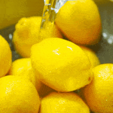 лимоны поливают водой GIF - лимоны поливают водой GIFs