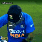 Last 5 Minutes Of Exam.Gif GIF - Last 5 Minutes Of Exam Virat Kohli Cricket GIFs