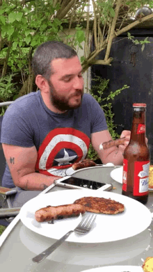 Sausage Willy GIF - Sausage Willy Eat GIFs