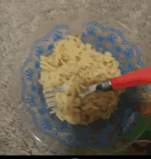 noodles yum fork