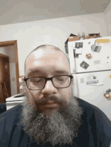 Crashp Bearded Man GIF - Crashp Bearded Man Blink GIFs