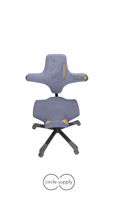 a picture of a chair with speech bubbles around it that say jeg er ikke klar til pension
