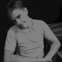 bernard sumner new order joy division frogiese i hate this gif tbh
