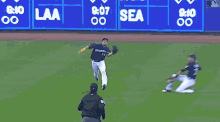 Brewers Christian GIF - Brewers Christian Yelich GIFs