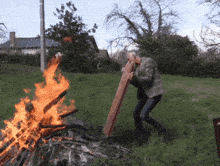 Martien Meiland Chateau Meiland Log On The Fire GIF - Martien Meiland Chateau Meiland Log On The Fire Fuel For The Fire GIFs