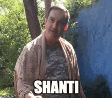 El Poeta Shanti Shanti GIF - El Poeta Shanti Shanti Hand Gesture GIFs