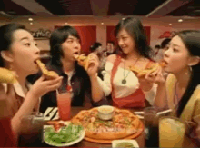 Pizza Feels So Good GIF - Ads Pizza Yummy GIFs